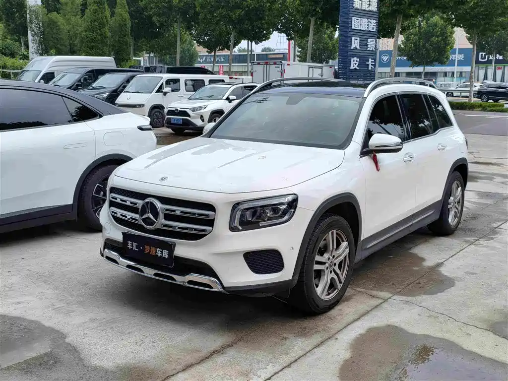 Mercedes-Benz GLB 2021