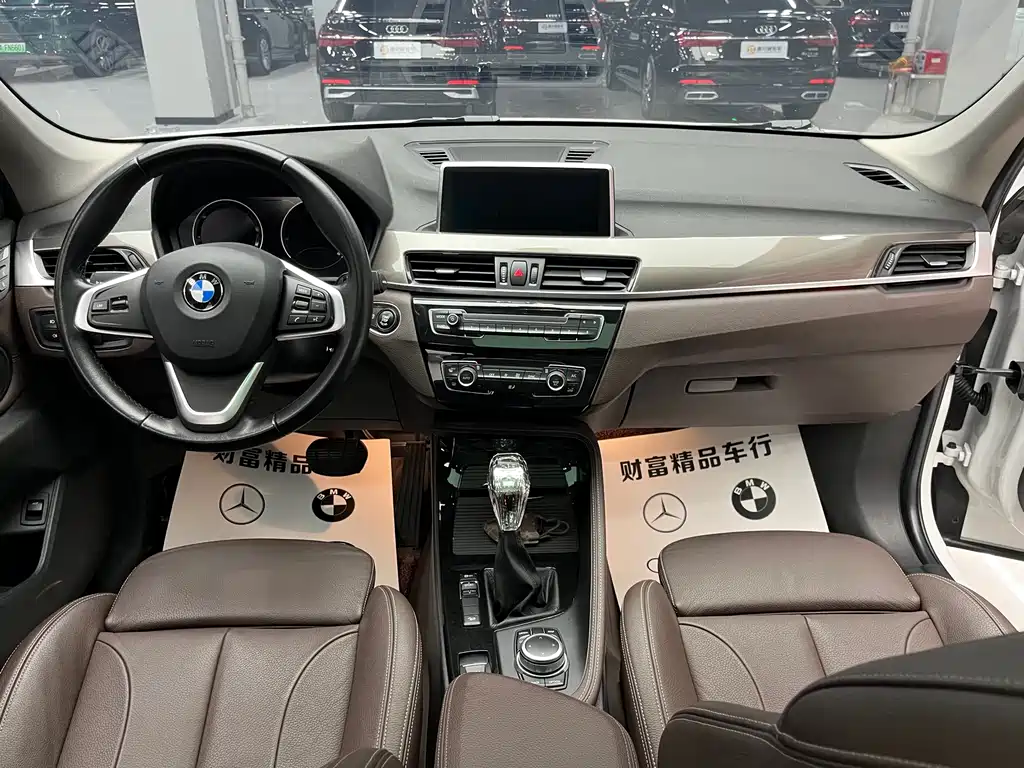 BMW X1 2019 — фото 8