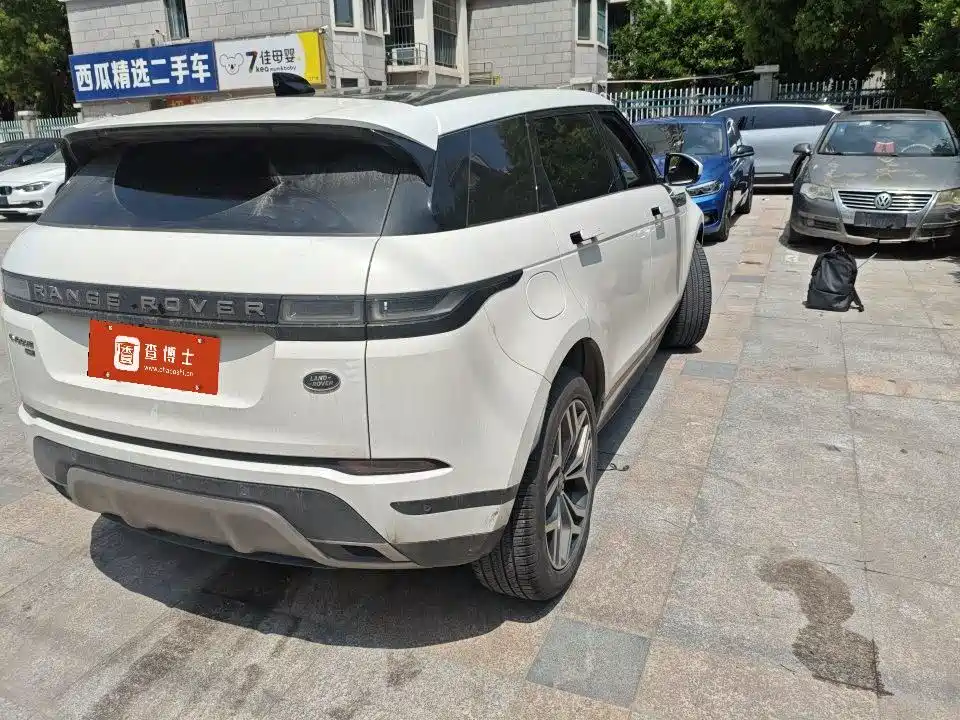Land Rover Evoque 2023 — фото 8