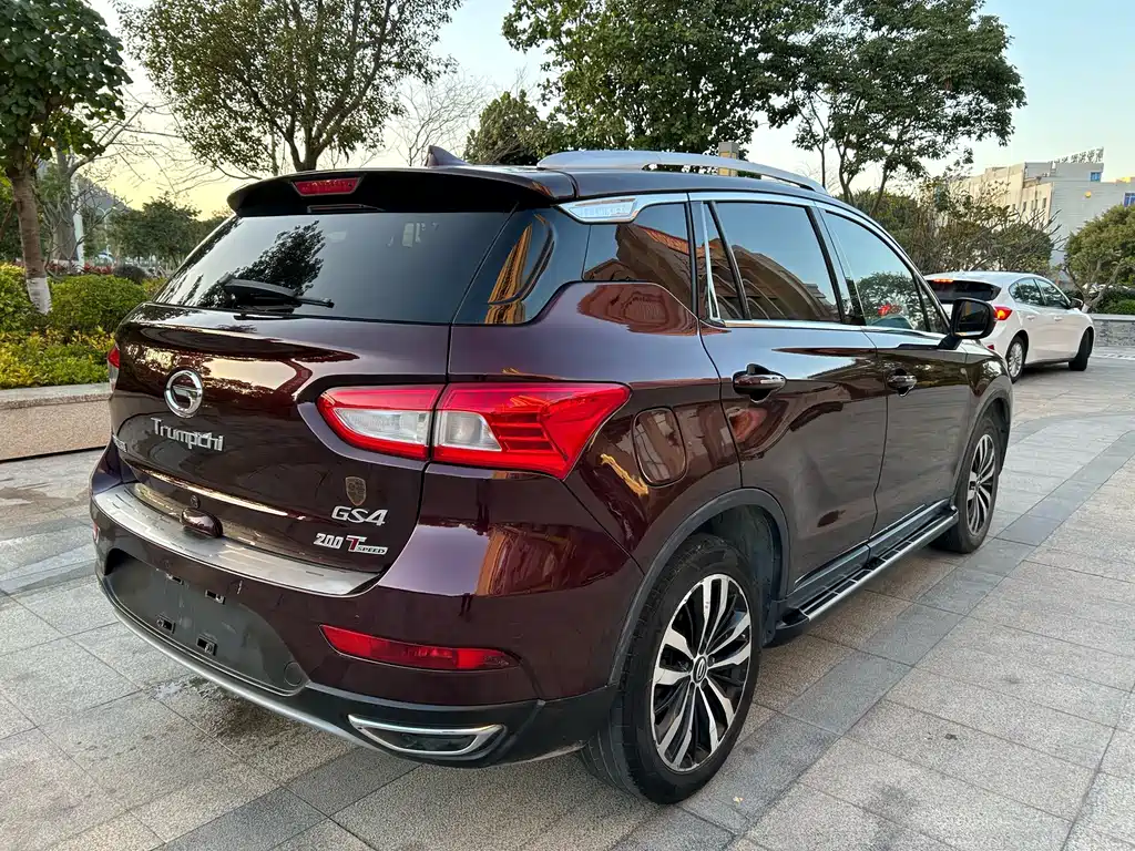 GAC Trumpchi GS4 2015 — фото 6