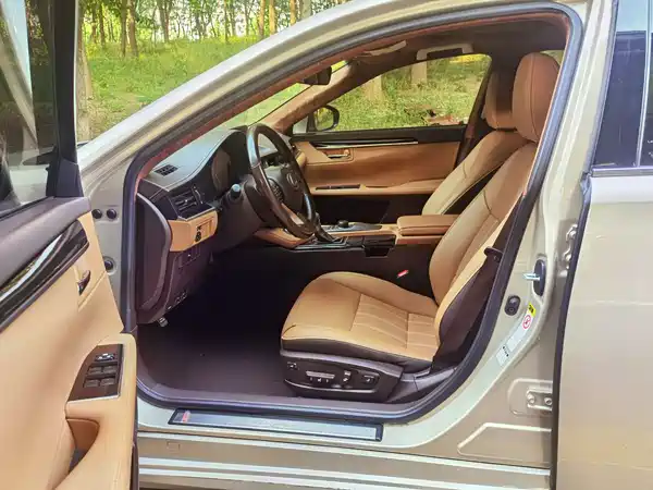 Lexus ES 2015
