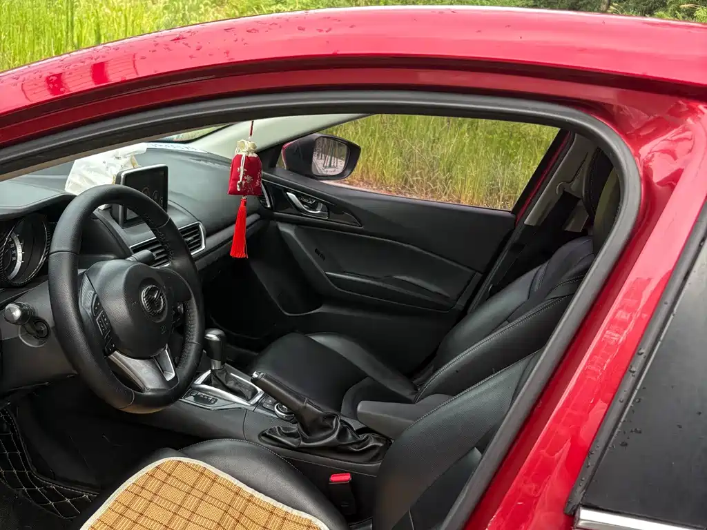 Mazda 3 Angkesela 2016