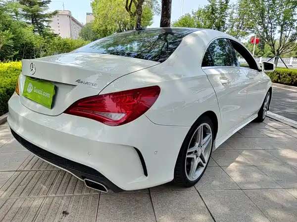 Mercedes-Benz CLA 2015