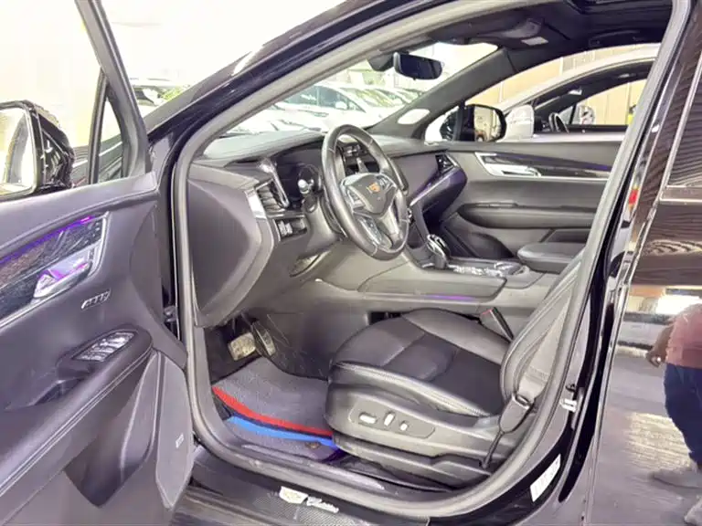 Cadillac XT5 2021 — фото 13