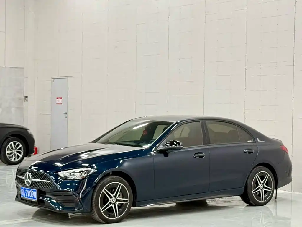 Mercedes-Benz C-Class 2024 — фото 1