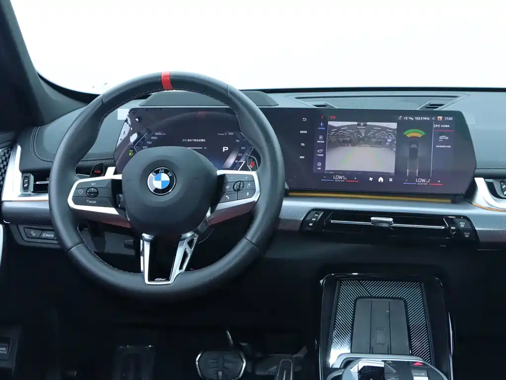 BMW X1 M35Li 2025 — фото 8