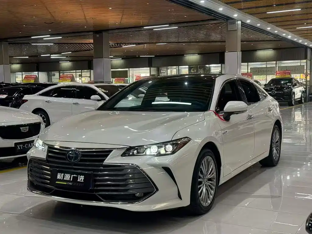 Toyota Avalon 2020 — фото 1