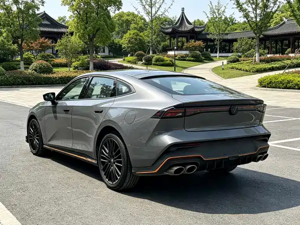 Changan UNI-V 2025
