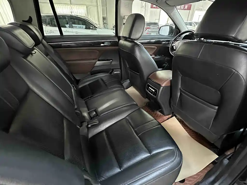 GAC Motor Trumpchi GS8 2018 — фото 12
