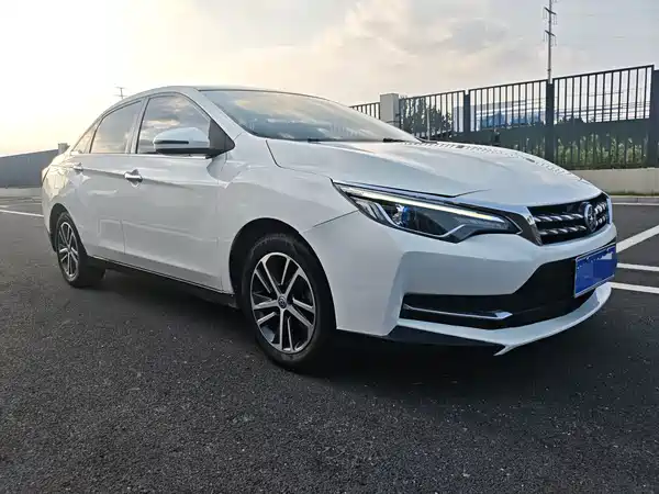 Venucia D60 2017