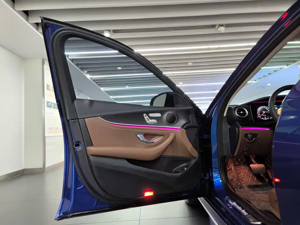 Mercedes-Benz E-Class 2020 — фото 22