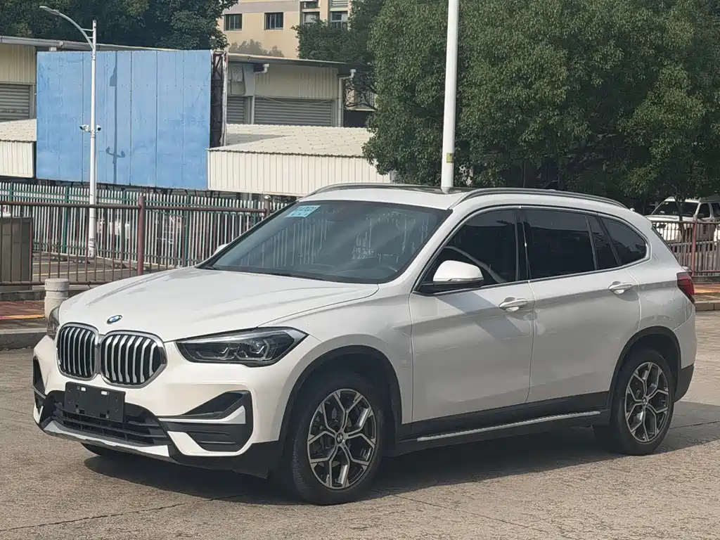 BMW X1 2019 — фото 1