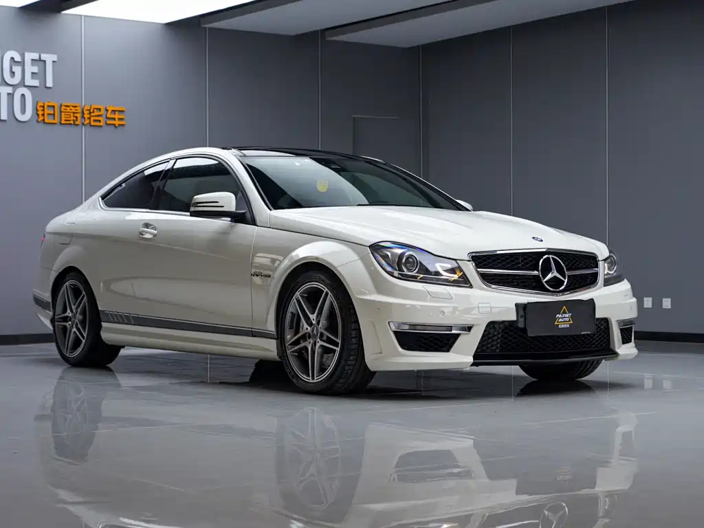 Mercedes-Benz C-Class AMG 2012 — фото 3