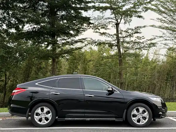 Honda Crosstour 2012