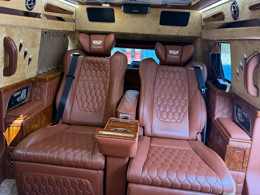 Cadillac Escalade 2019 — фото 12