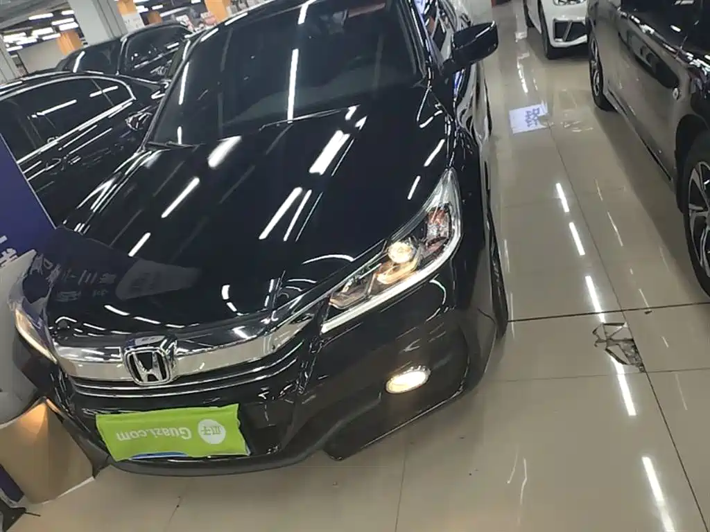 Honda Accord 2018 — фото 24