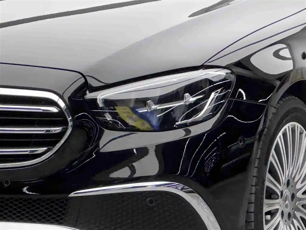 Mercedes-Benz E-Class 2023 — фото 3