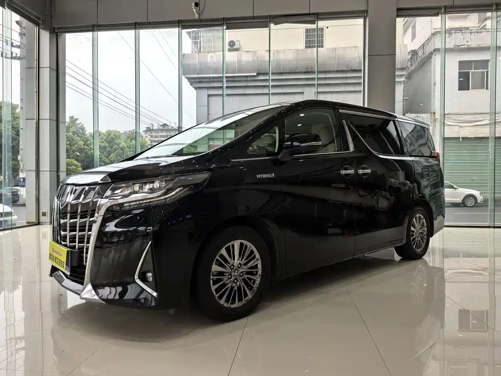 Toyota Alphard 2020 — фото 1