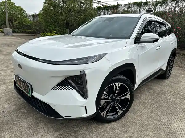 Geely Galaxy L7 2024