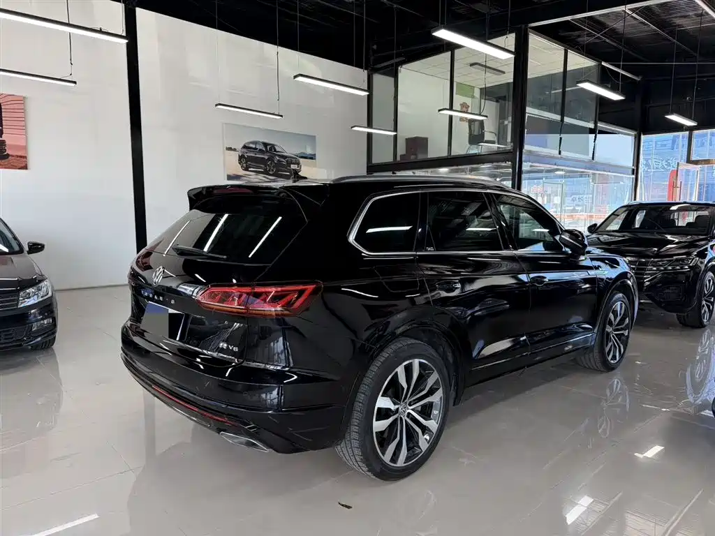 Volkswagen Touareg 2019 — фото 5