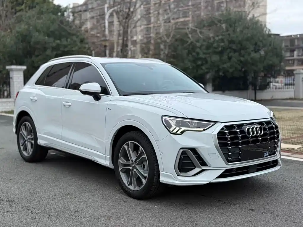 Audi Q3 2021 — фото 3