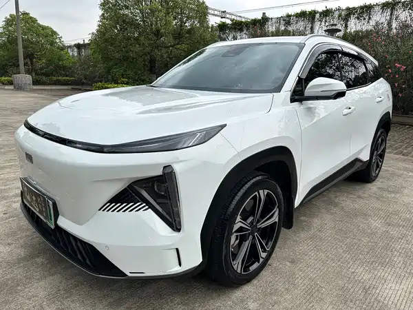 Geely Galaxy L7 2024