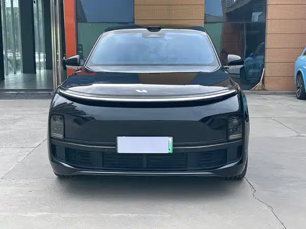 Li Auto L8 2025