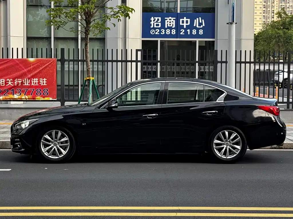 Infiniti Q50 2014 — фото 16