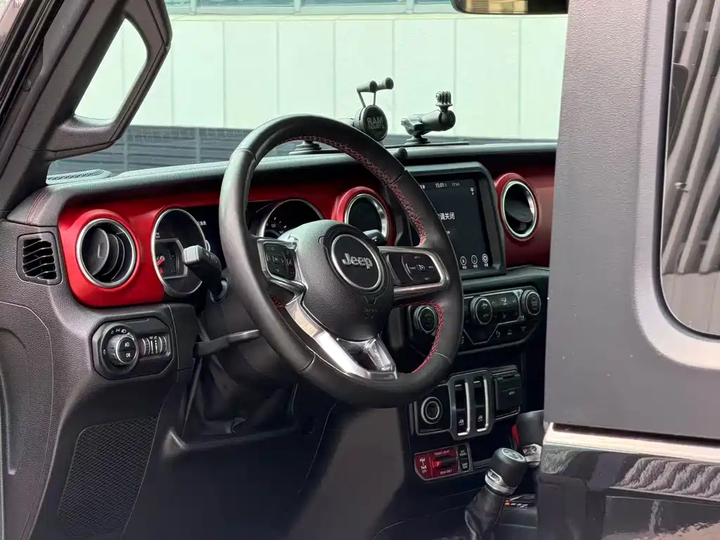 Jeep Wrangler 2022 — фото 13