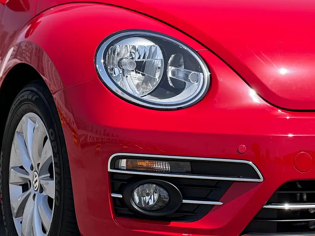Volkswagen Beetle 2018 — фото 24