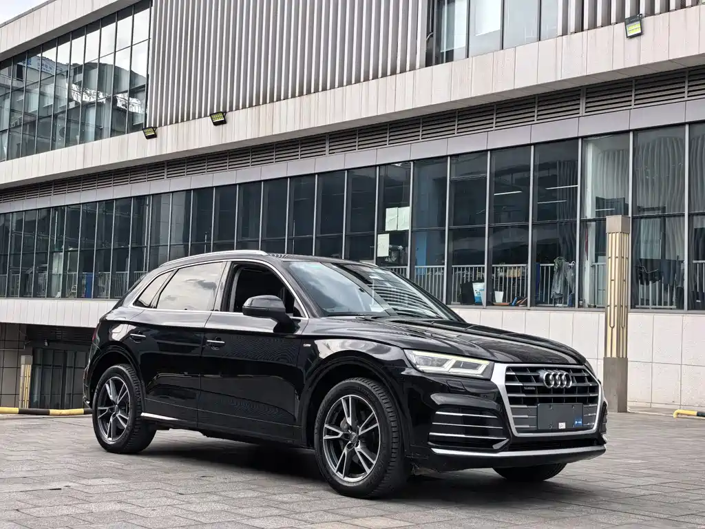 Audi Q5L 2020 — фото 3
