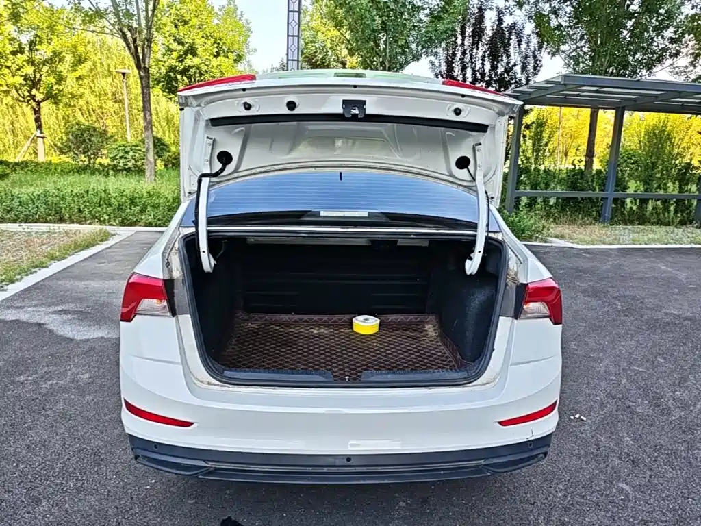 Skoda Rapid 2021 — фото 19