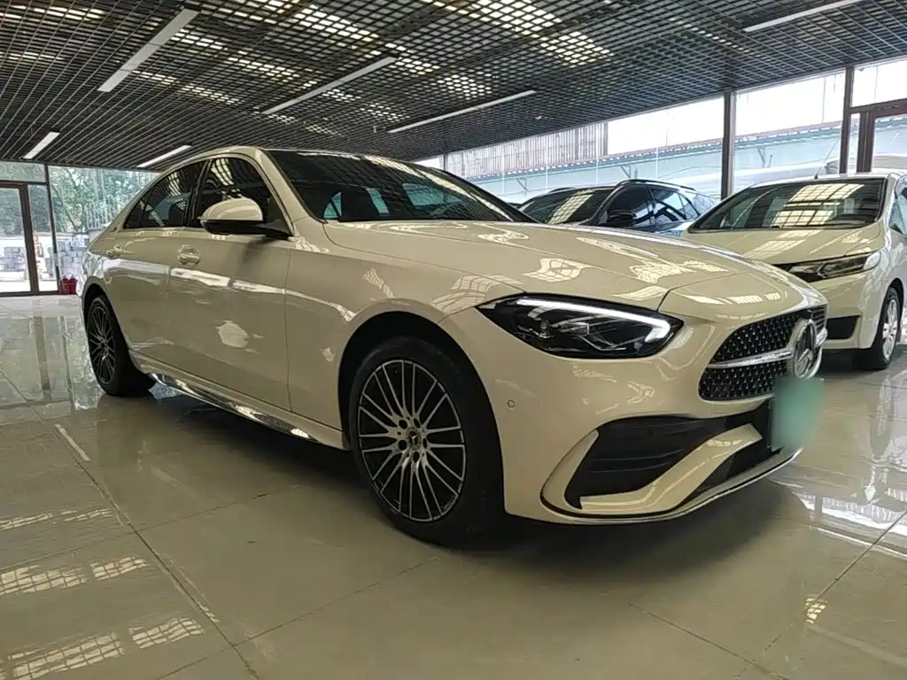 Mercedes-Benz C-Class 2025