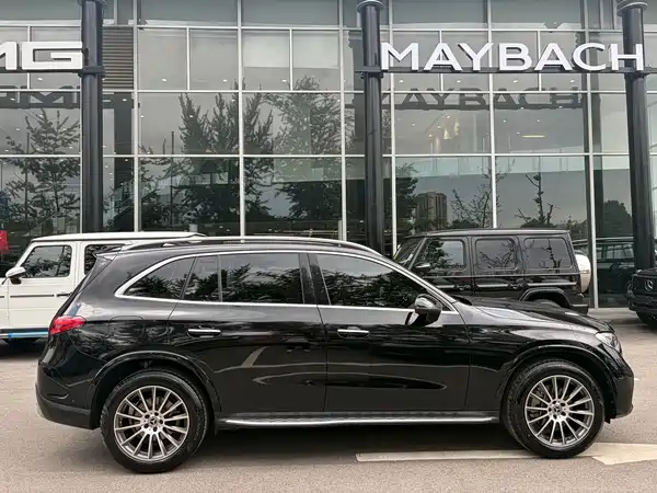Mercedes-Benz GLC 2023