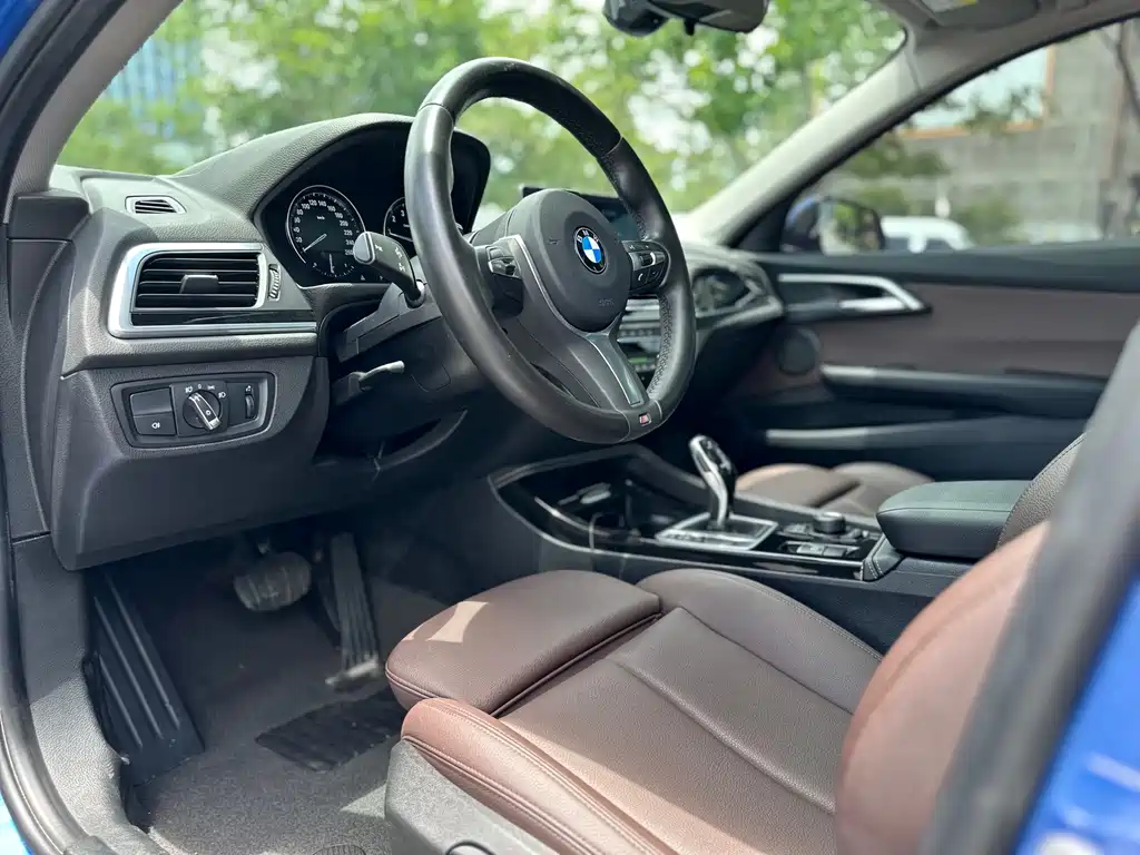 BMW 1 Series 2020 — фото 14