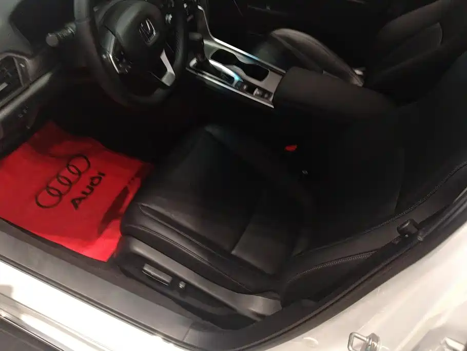 Honda Accord 2020 — фото 9