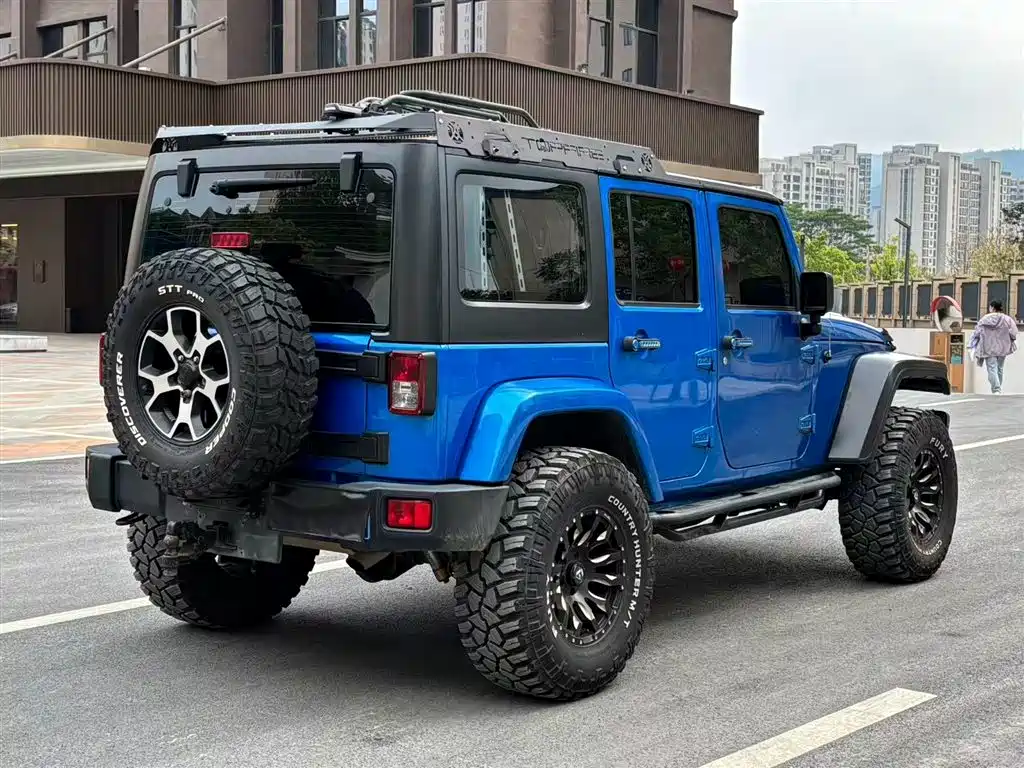 Jeep Wrangler 2016 — фото 4