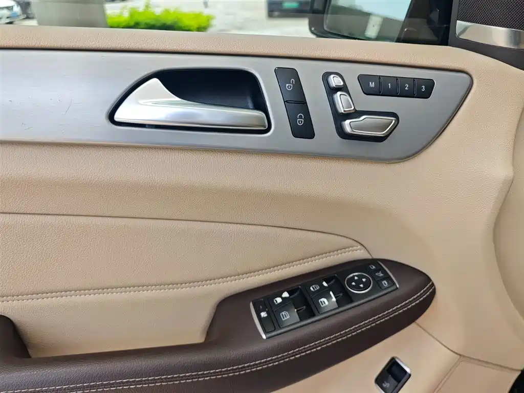 Mercedes-Benz GLE 2016 — фото 14