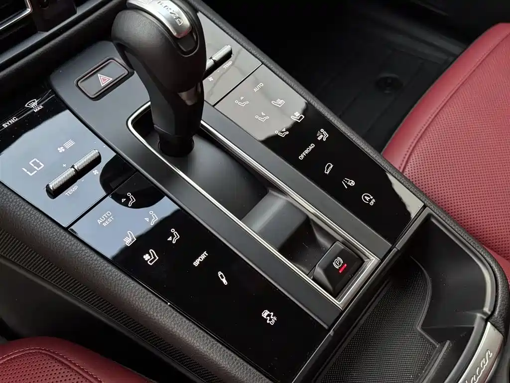 Porsche Macan 2024 — фото 14