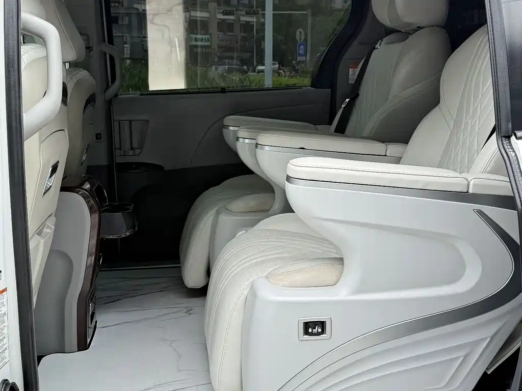 Toyota Sienna 2017