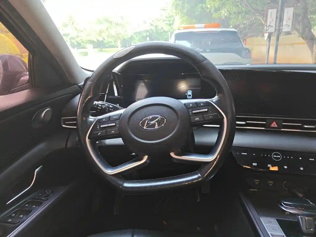 Hyundai Elantra 2020