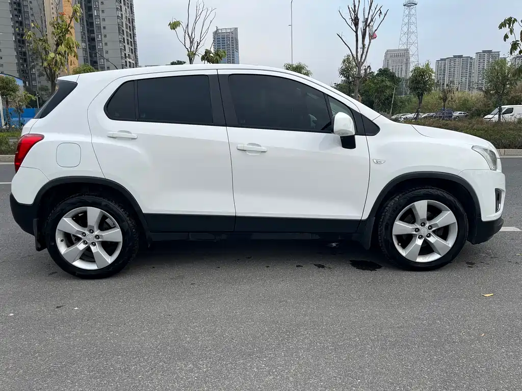 Chevrolet Trax 2014 — фото 4