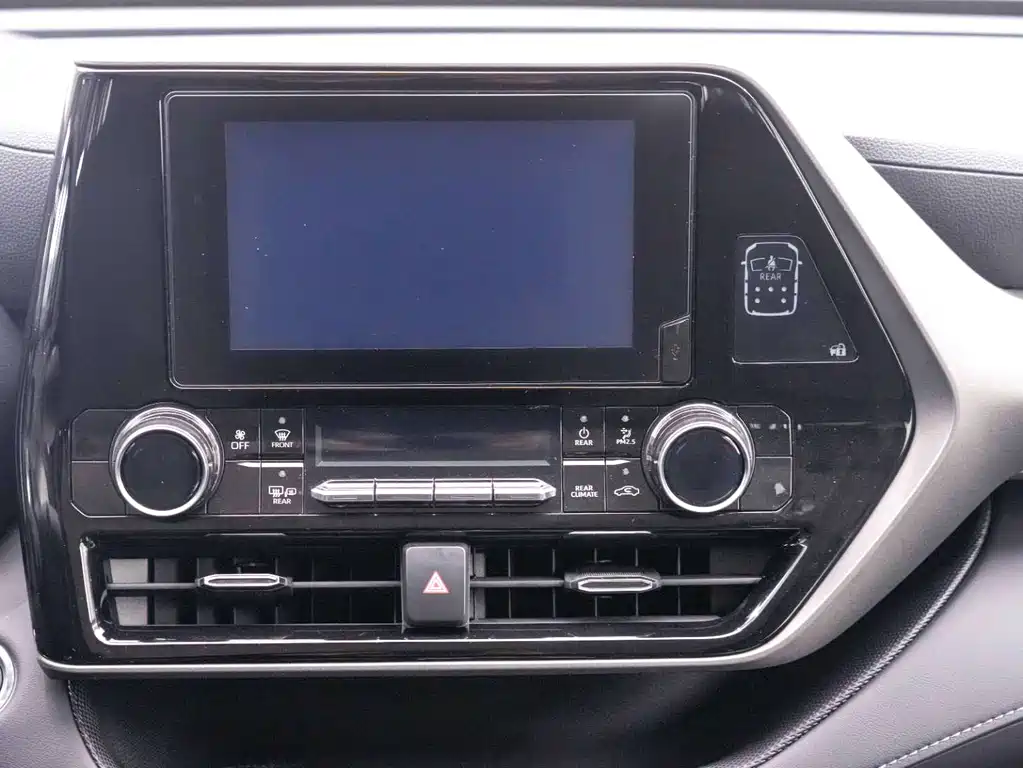 Toyota Highlander 2024 — фото 14