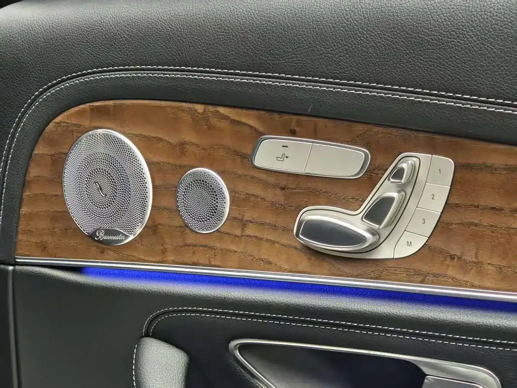 Mercedes-Benz E-Class 2020 — фото 12