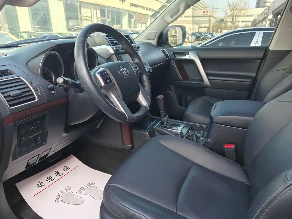 Toyota Prado 2017 — фото 16