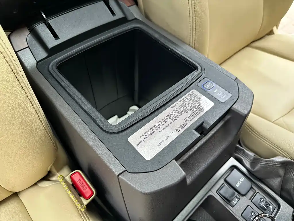 Toyota Prado 2015 — фото 18