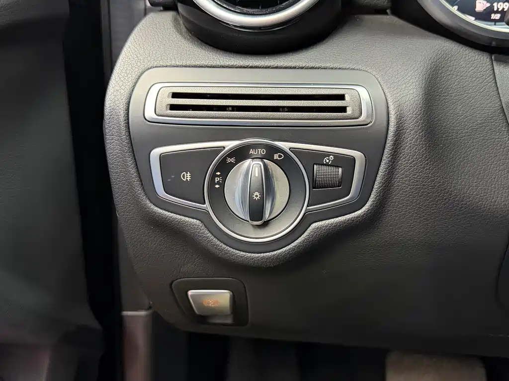 Mercedes-Benz C-Class 2020 — фото 18