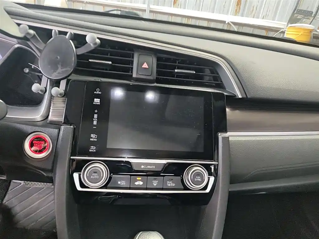 Honda Civic 2020 — фото 13