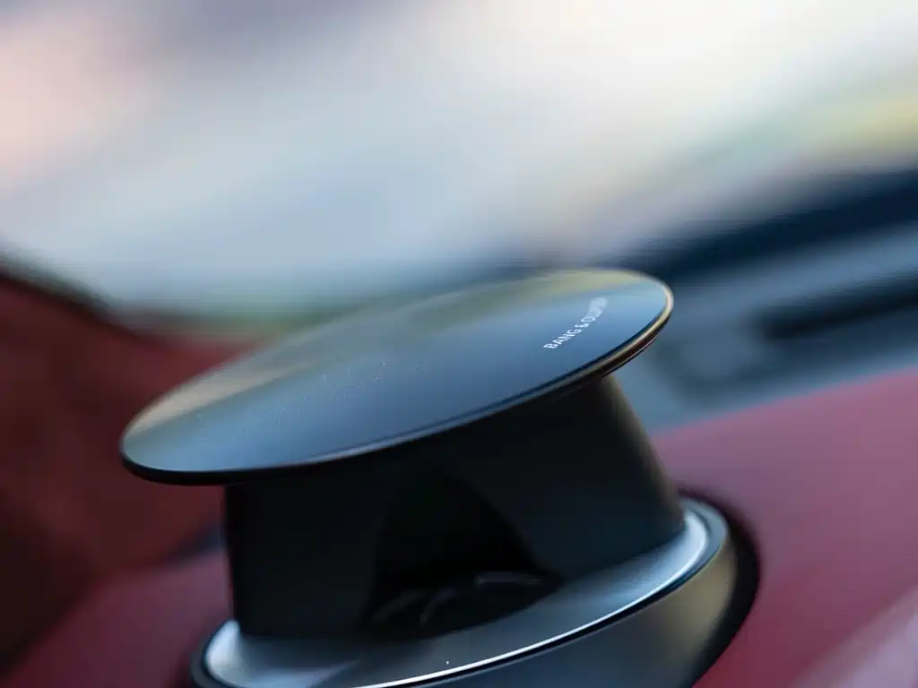 Aston Martin Rapide 2018 — фото 13