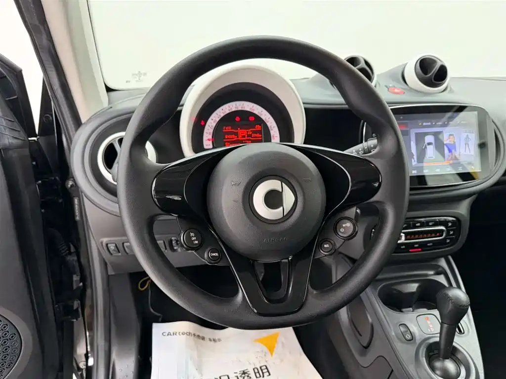 smart Fortwo 2018 — фото 25